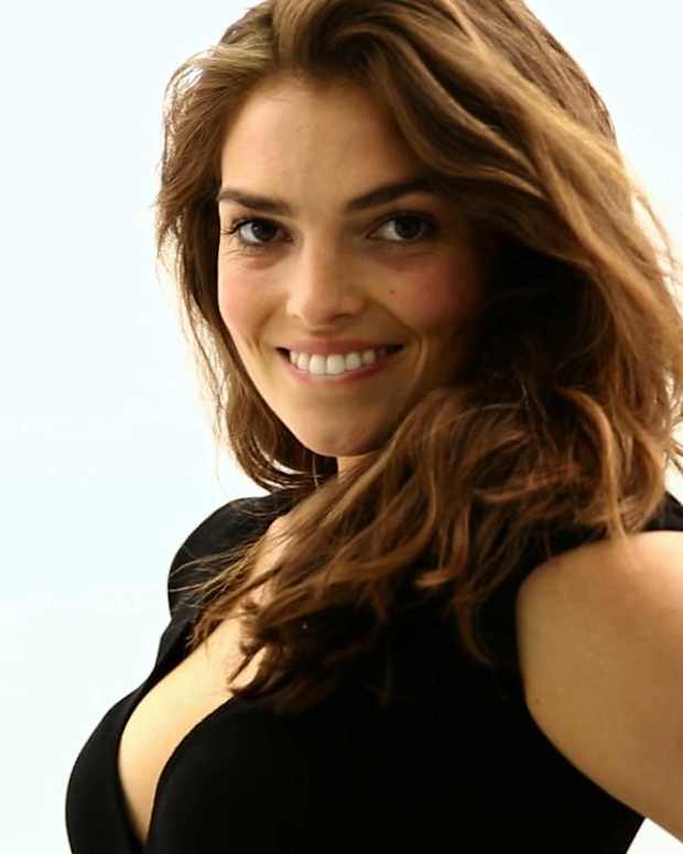 SI Swimsuit 2017 Casting Call: Mia Woolrich IMAGE